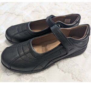 👟 Stride Rite Girl’s Claire Black Durable Kids Shoes Size 4.5M Big Kid